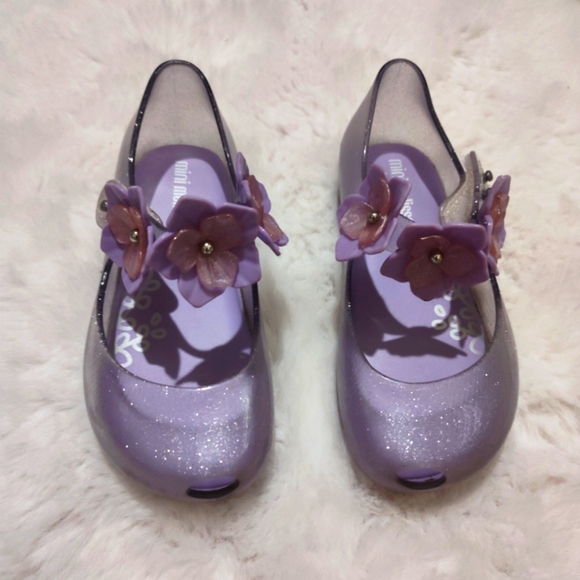 SOLD Mini Melissa - Picture 1 of 3